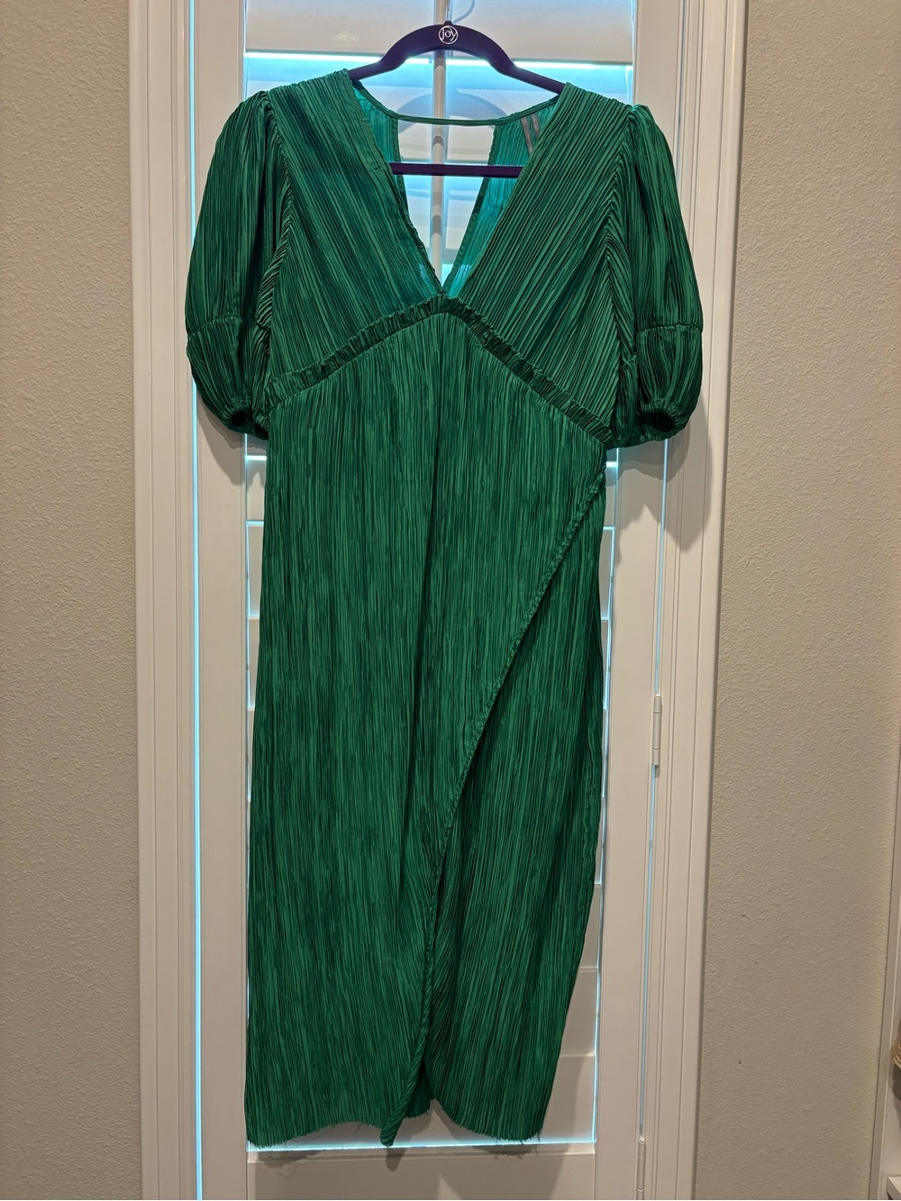 Anthropologie Elegant Green V-Neck Pleated Midi Dress